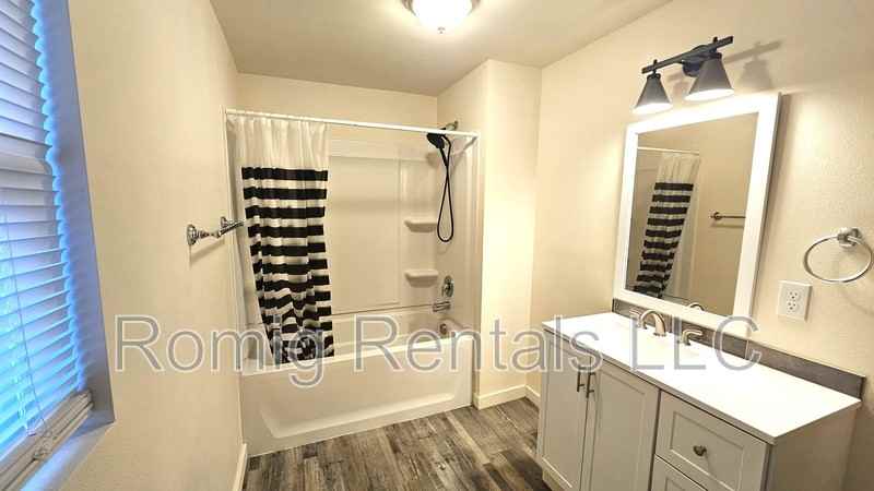 1206 E Center St #A - Photo 6 of 13