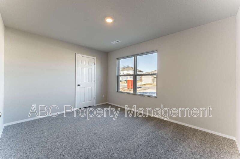 4405 Sw Sackett Ave - Photo 6 of 21