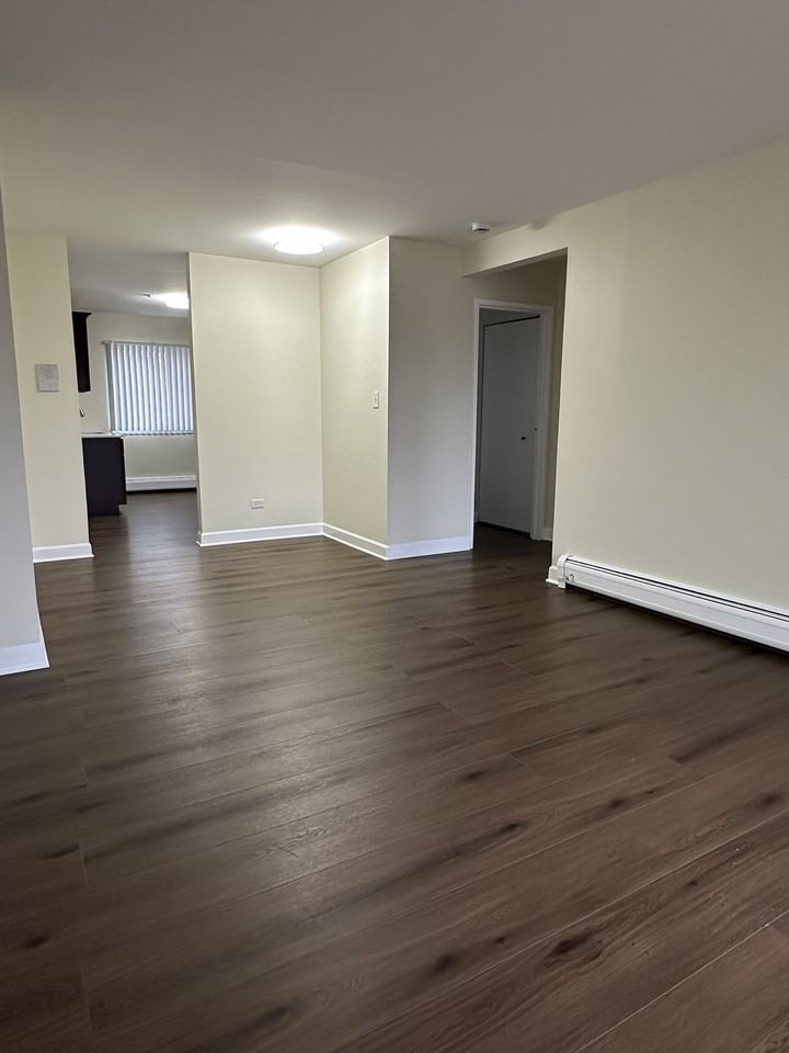 795 Court of Spruce - Photo 3 of 10