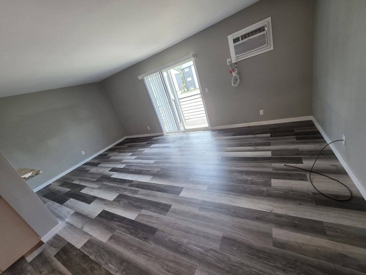 Lux of Sag - Photo 6 of 28