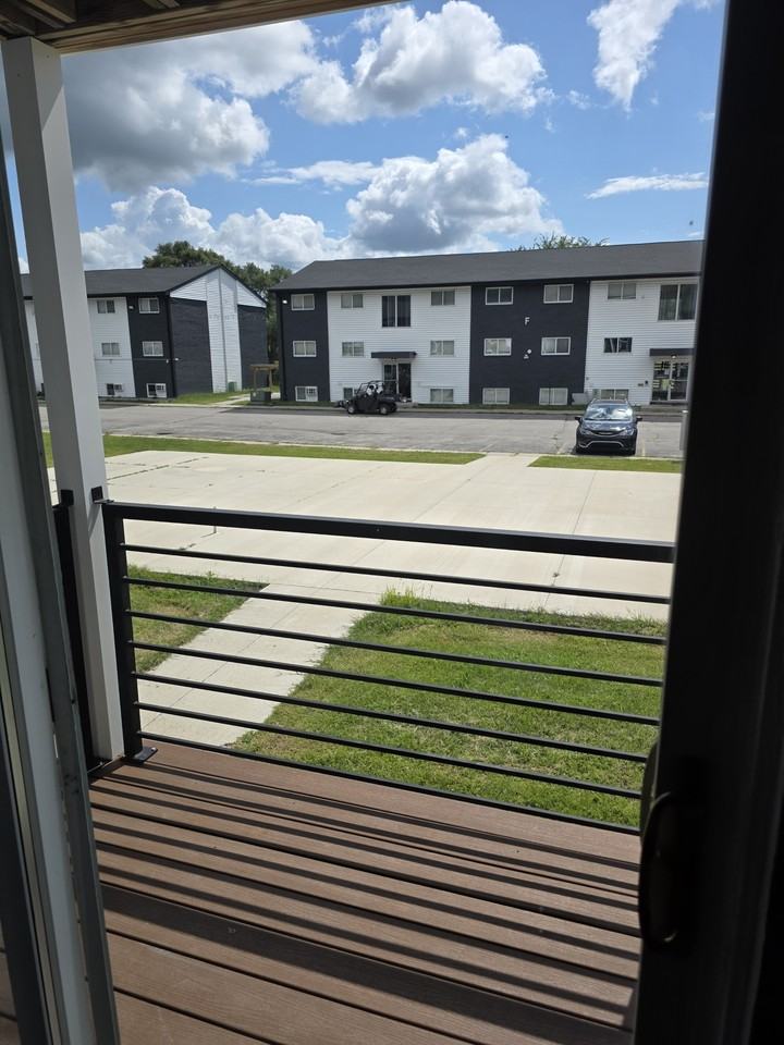 Lux of Sag - Photo 7 of 28