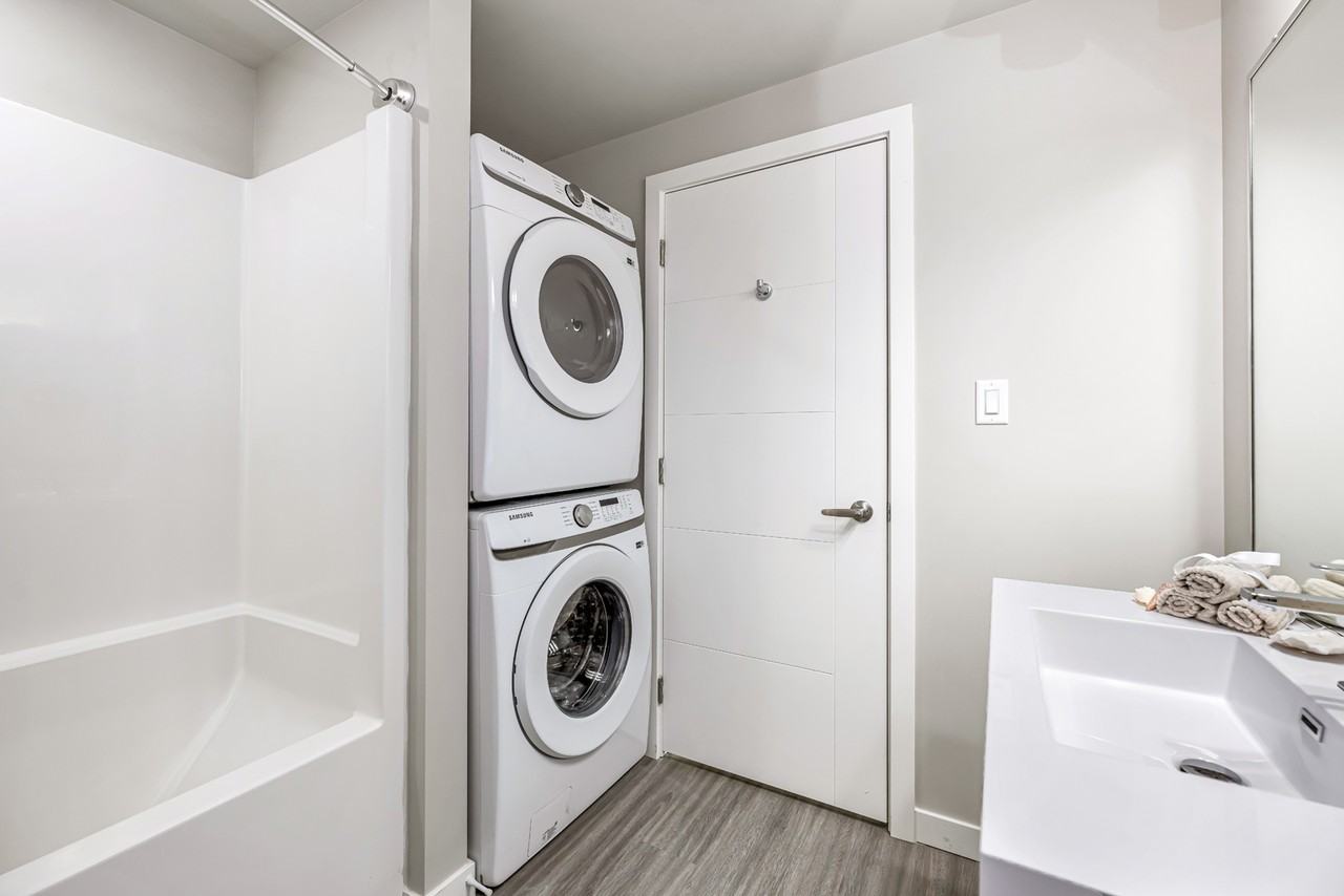 488 Garden Street - Photo 3 of 12