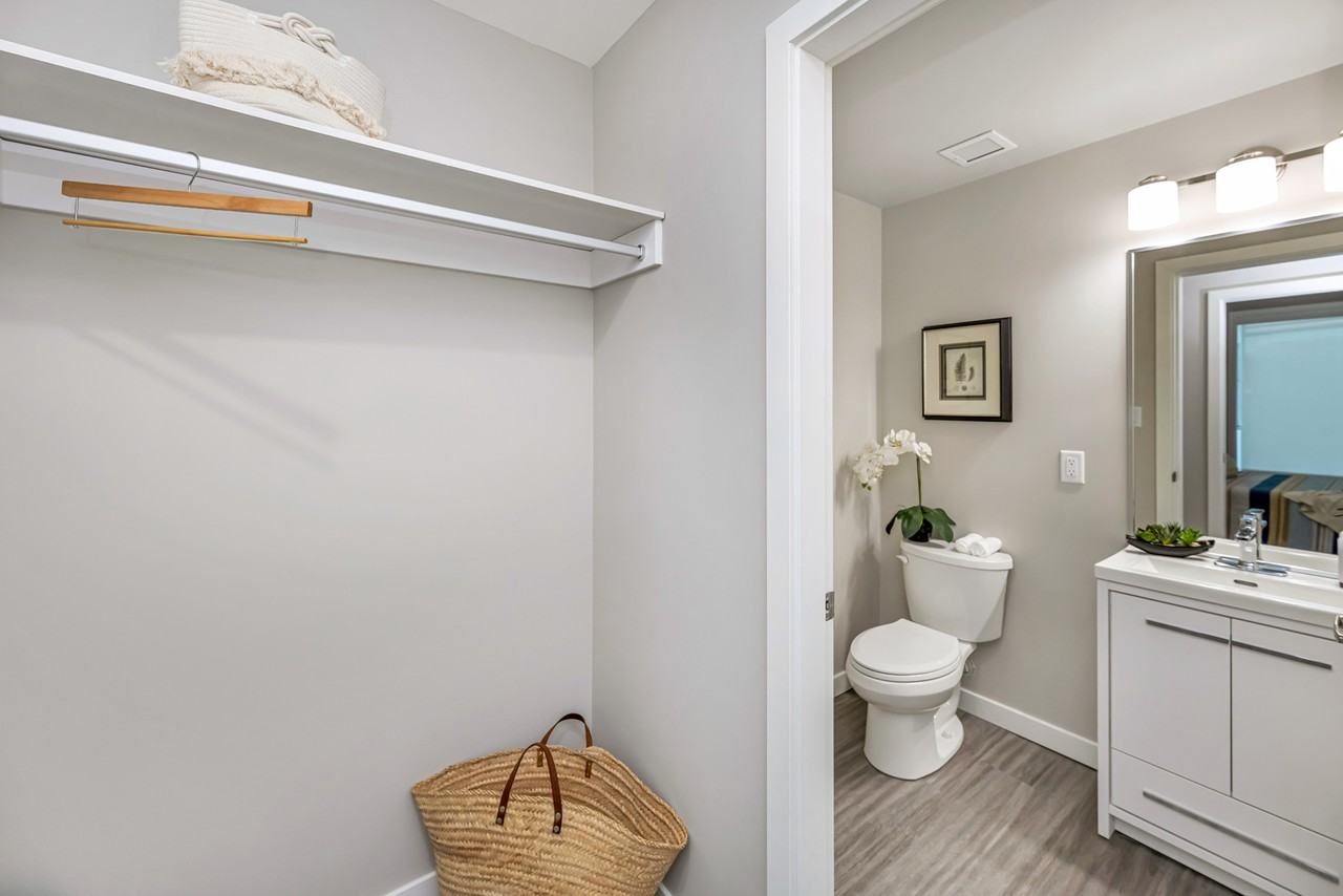 488 Garden Street - Photo 6 of 12