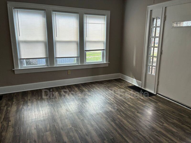 2217 Winton St - Photo 5 of 28