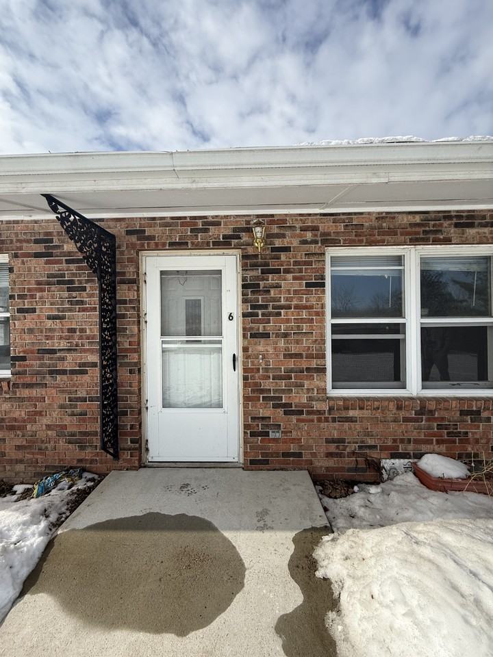 155-185 Susan Street - Photo 2 of 24