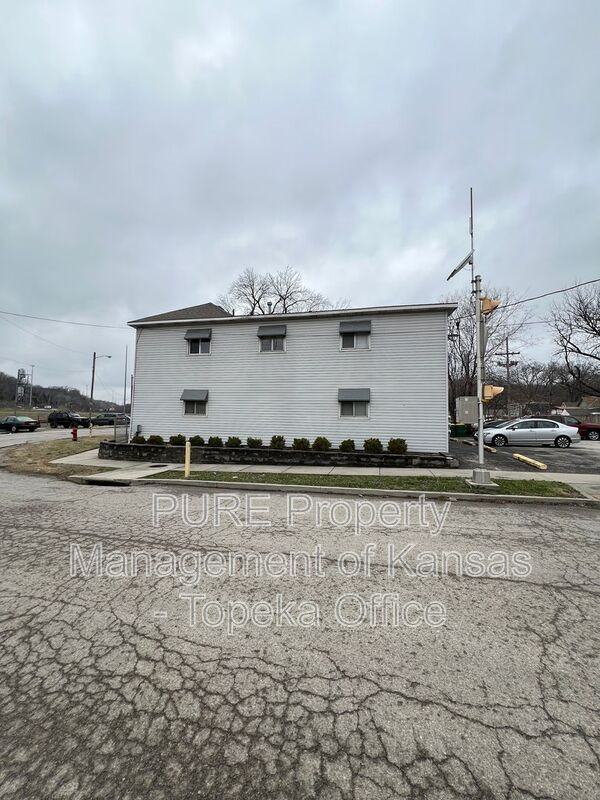 2440 S Mill St #1 - Photo 3 of 20