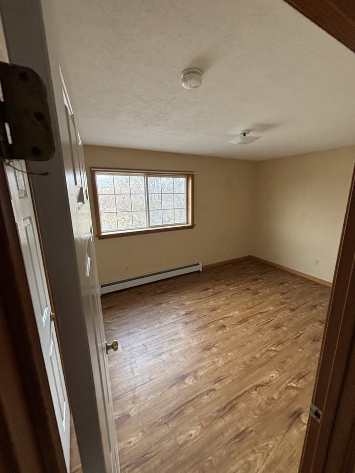 203 South Main Street - Photo 4 of 9