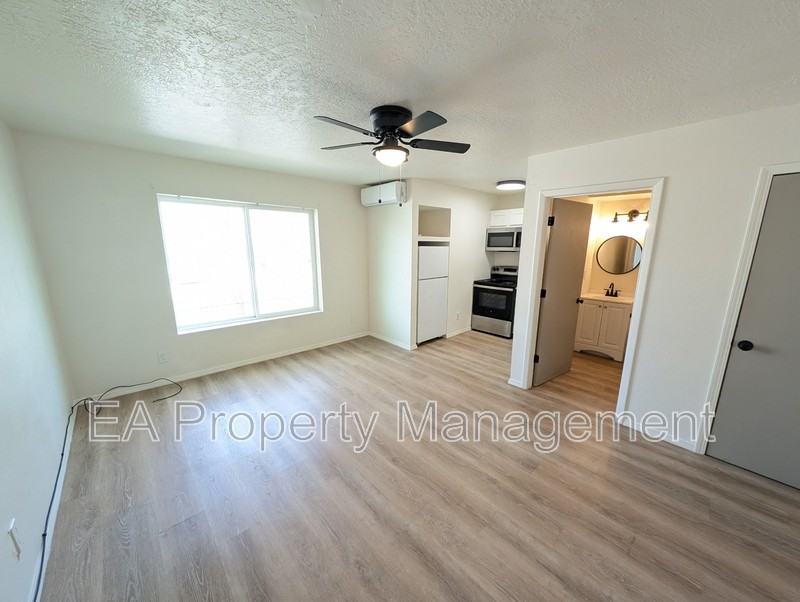 1320 Dr Martin Luther King Jr Ave Ne #7 - Photo 5 of 7