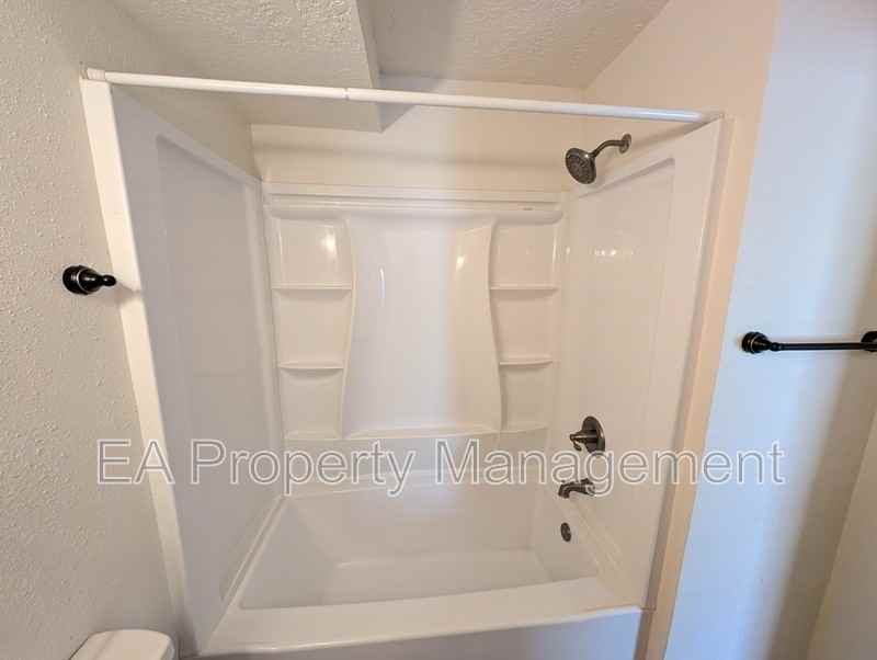 1320 Dr Martin Luther King Jr Ave Ne #7 - Photo 7 of 7