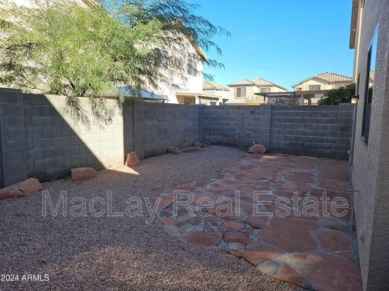 2962 E Kramer St - Photo 3 of 17