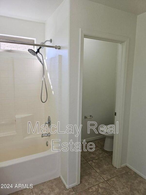 2962 E Kramer St - Photo 7 of 17