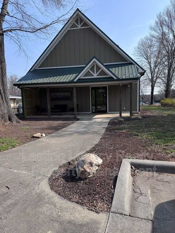 120 Boxwood Village Dr - Photo 5 of 17