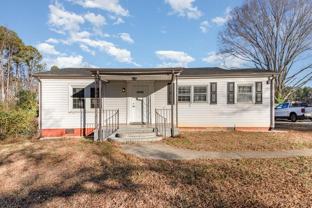 11733 Idlewild Rd - Photo 1 of 1