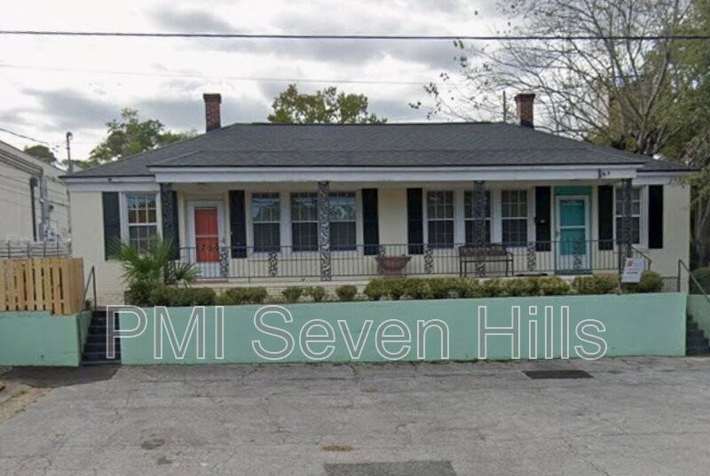 1350 N Gadsden St #B - Photo 2 of 14