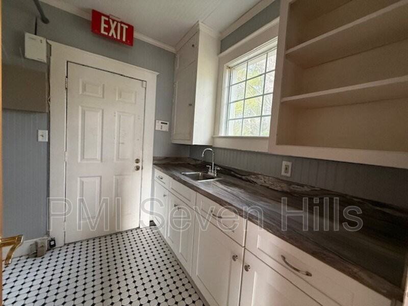 1350 N Gadsden St #B - Photo 7 of 14