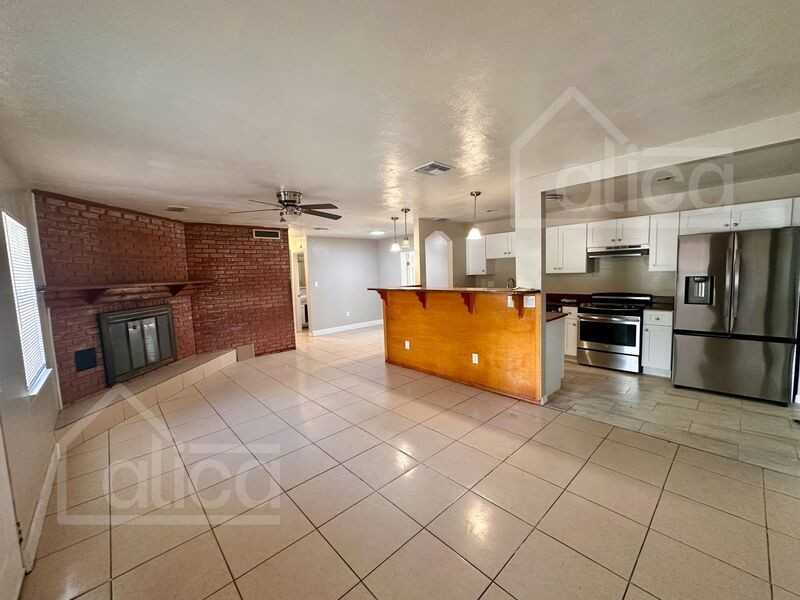 5026 Cassatt Ave - Photo 2 of 8