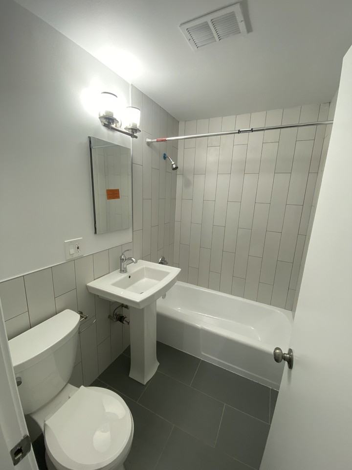 15 Leicester St #D - Photo 4 of 7