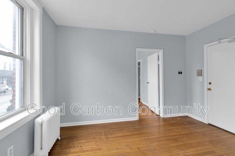 131 Allen St #2