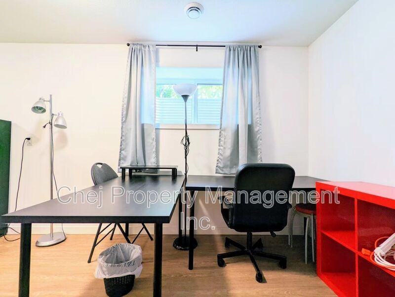 13104 112 Ave Nw #BS - Photo 2 of 7