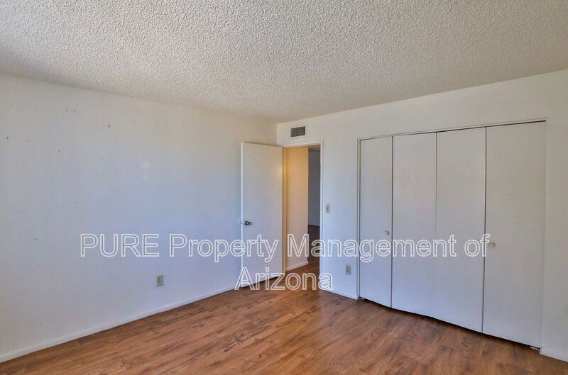 231 E 2nd Ave #25 - Photo 4 of 9