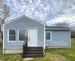 318 Main Rd - Photo 1 of 1