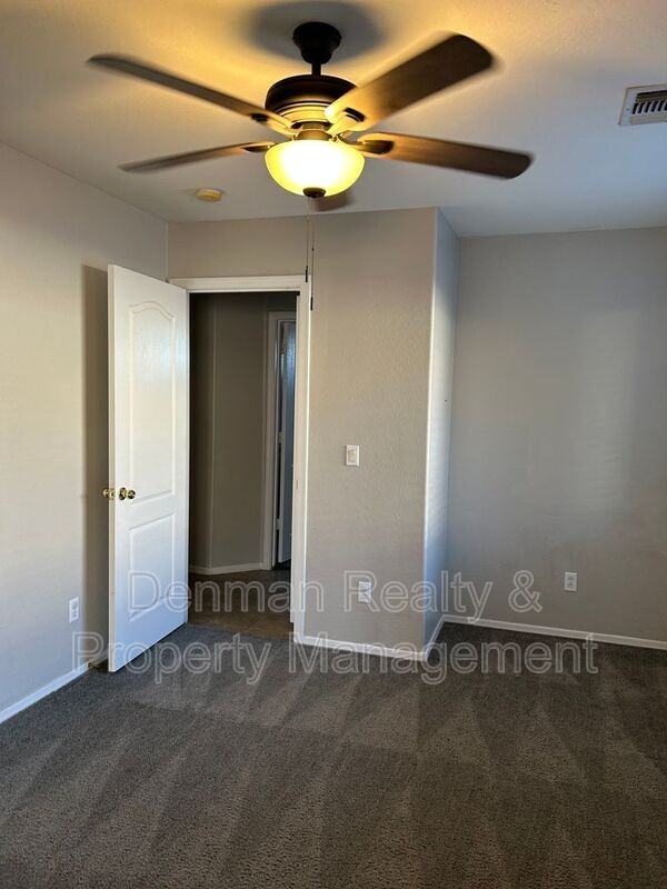 1872 E St David Ct - Photo 5 of 19