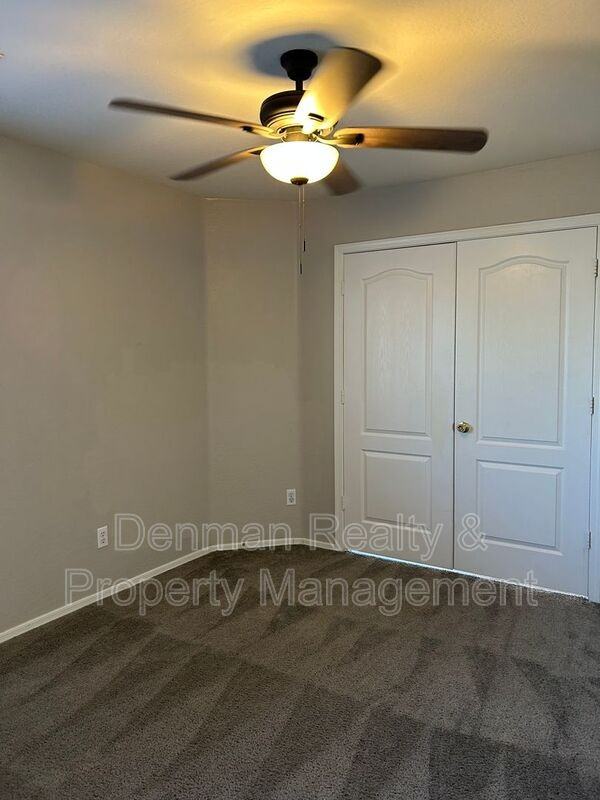 1872 E St David Ct - Photo 6 of 19