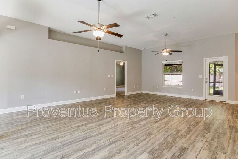 3111 Hickory St - Photo 3 of 50