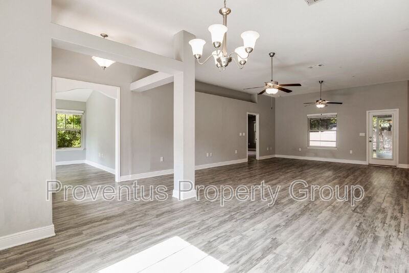 3111 Hickory St - Photo 6 of 50