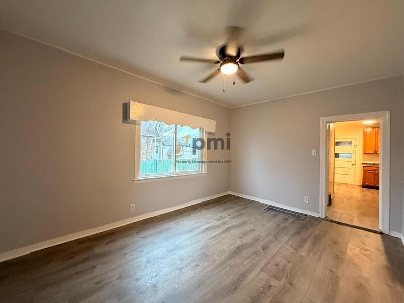 814 Summer St - Photo 5 of 16