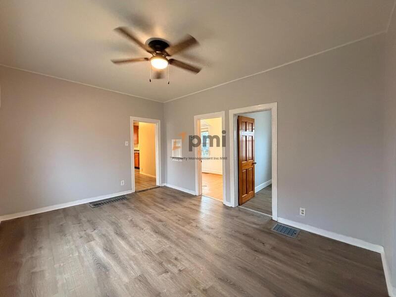 814 Summer St - Photo 6 of 16