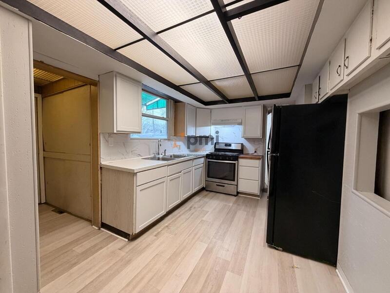 121 S Porter St #A - Photo 5 of 15