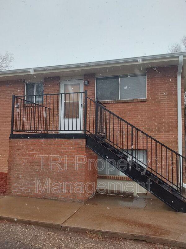 822 31st Ave #2 - Photo 2 of 11