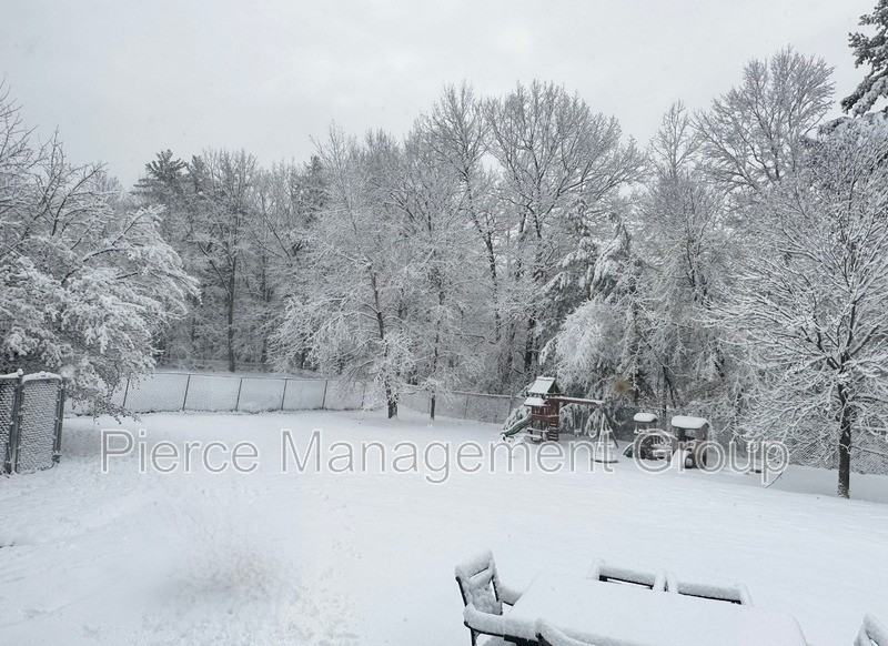 395 Critchett Rd - Photo 3 of 41
