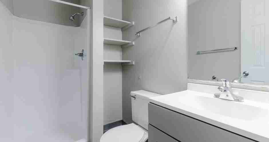 Hamlet Apartments - Photo 5 of 32