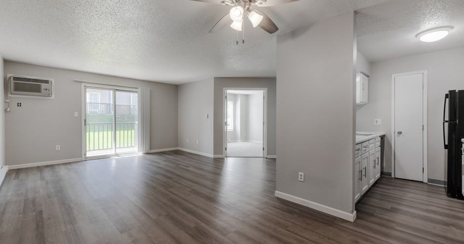 Hamlet Apartments - Photo 3 of 32