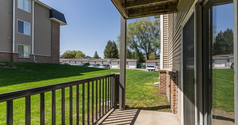 Hamlet Apartments - Photo 7 of 32