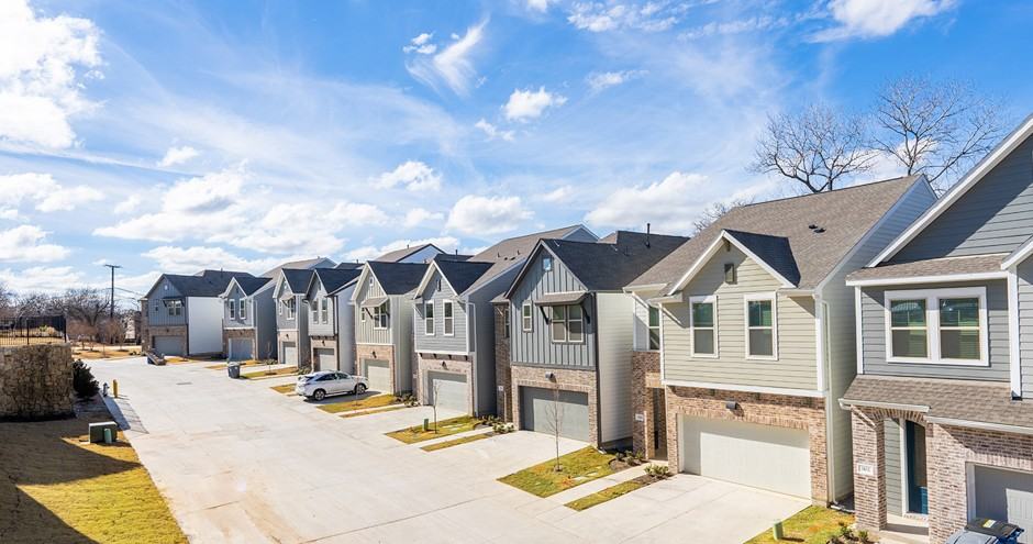 Echelon At Reverchon Bluffs Rental Homes - Photo 2 of 25