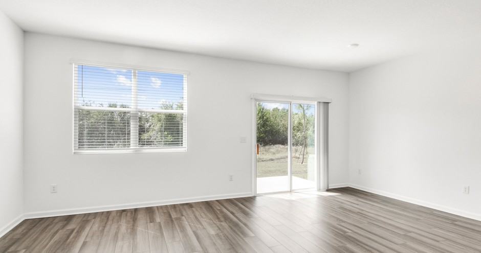 Beacon at Arbours Townhomes - Photo 6 of 19