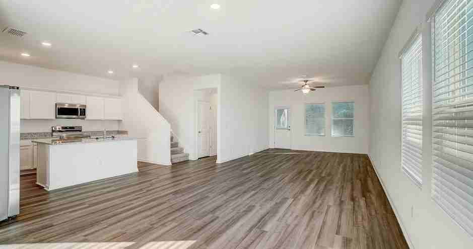 Beacon at Clinton Corners Rental Homes - Photo 3 of 23