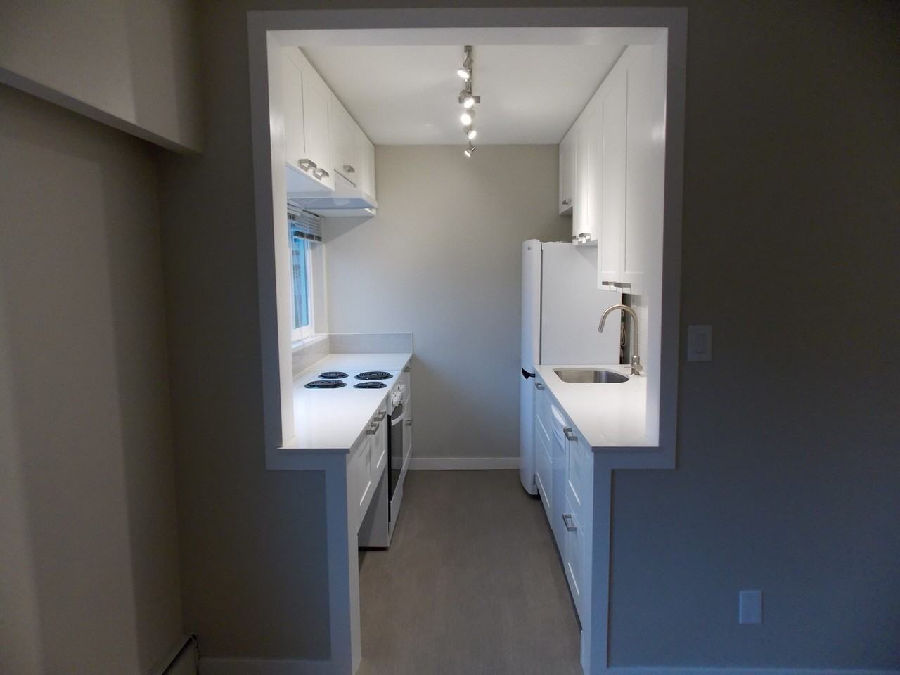 1872 Barclay Street #307 - Photo 3 of 10