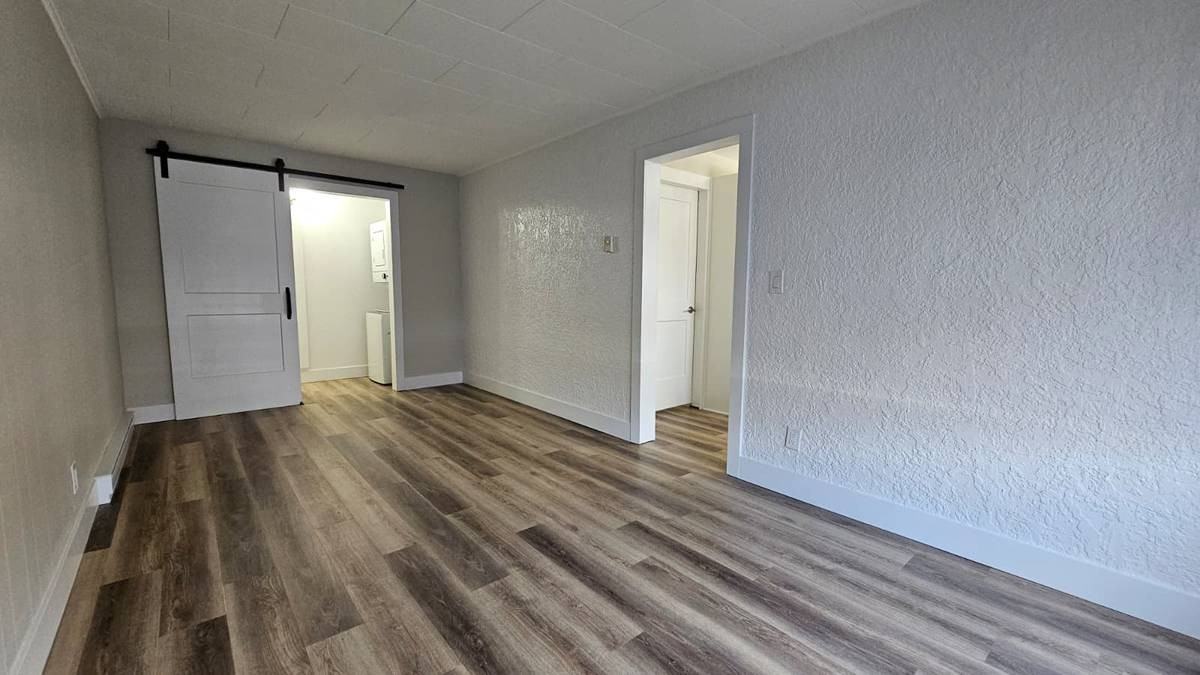 5484 25 Avenue #A - Photo 7 of 19