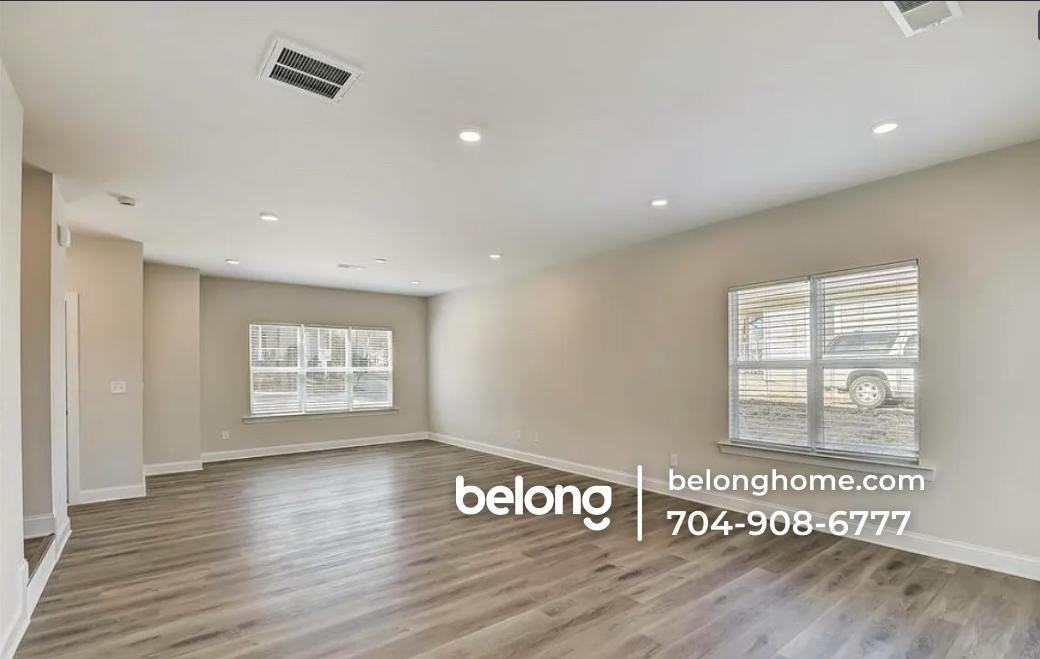 39 Hawthorne St Sw - Photo 2 of 8