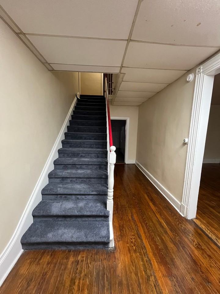 23 N Earl St - Photo 5 of 47