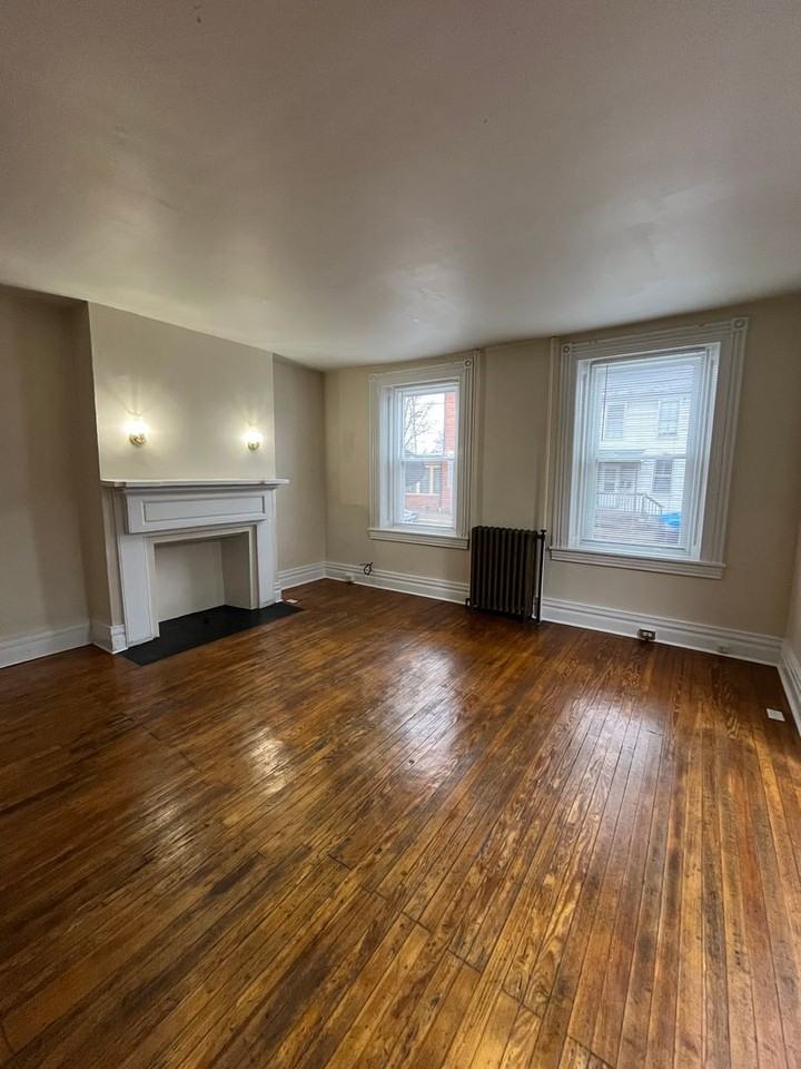 23 N Earl St - Photo 6 of 47