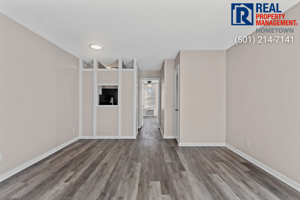 Orleans Square Apartments - Photo 3 of 12