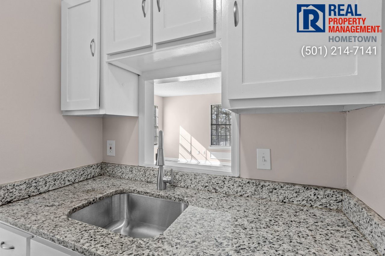 Orleans Square Apartments - Photo 7 of 12