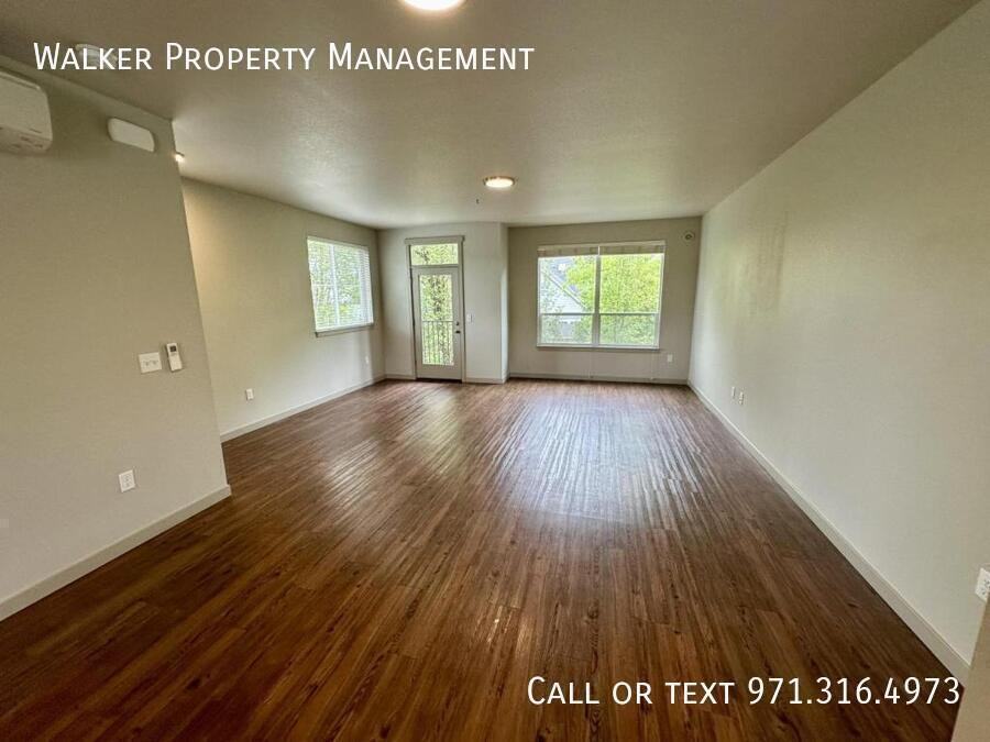 Oregon St Townhomes - Photo 4 of 26