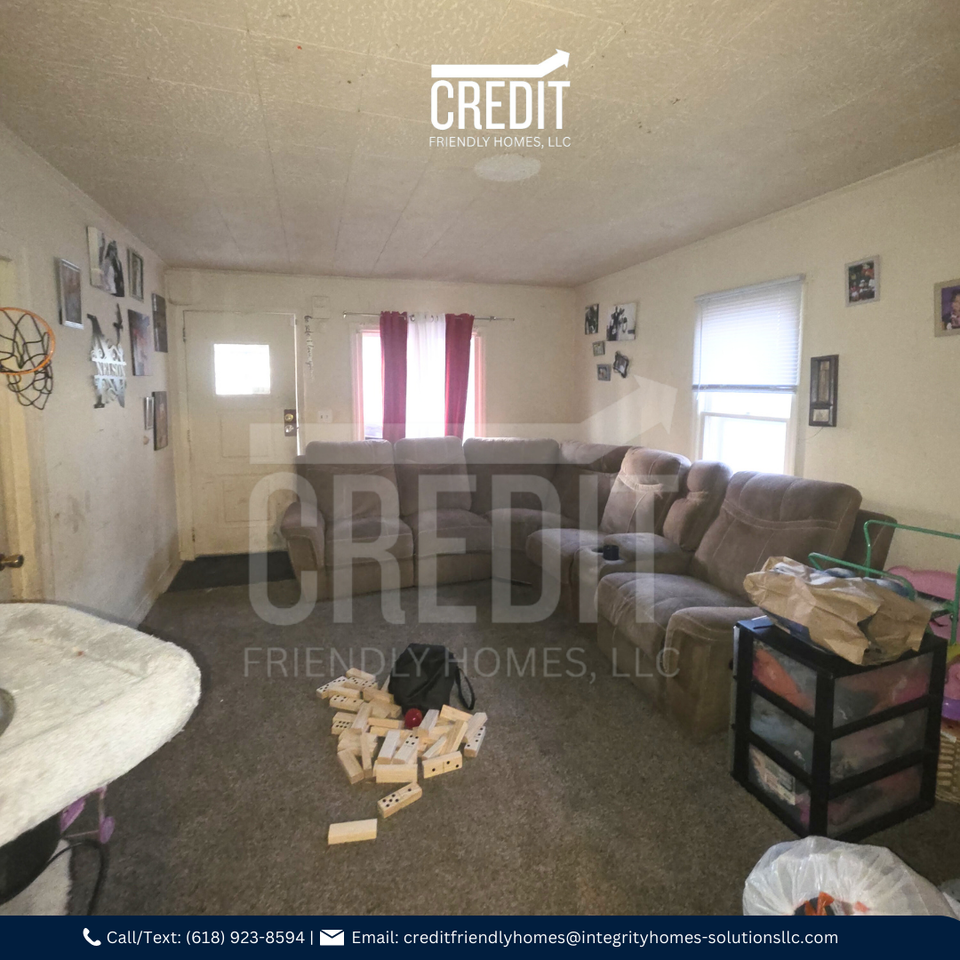 1736 N Gulick Ave - Photo 2 of 10