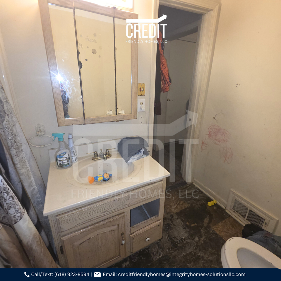 1736 N Gulick Ave - Photo 4 of 10